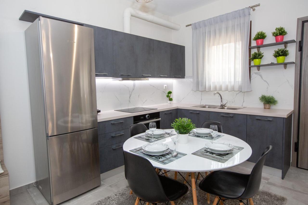Modern Lake View Apartment Ioannina Extérieur photo